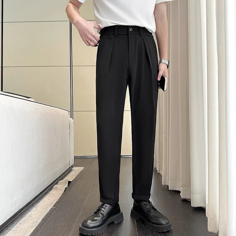 Casual Pants for Men Slim Fit .It can be worn for work or business events.