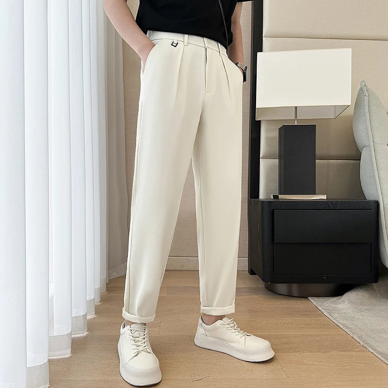 Casual Pants for Men Slim Fit .It can be worn for work or business events.