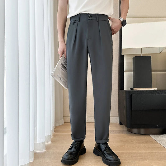 Casual Pants for Men Slim Fit  .It can be worn for work or business events.