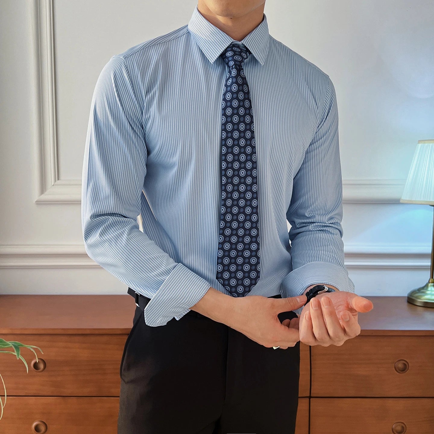 Stretch Slim Fit Men's Business Casual Shirt with Silk & Striped Design